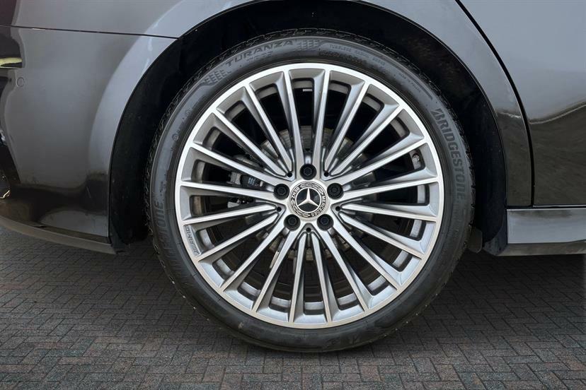 Mercedes-Benz A Class A200 Amg Line Premium Black #4