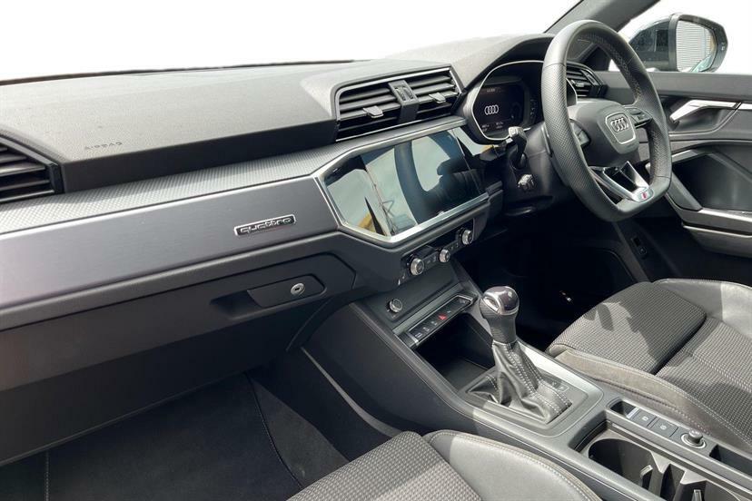 Audi Q3 40 Tfsi Quattro S Line S Tronic Cs Pack Black #2