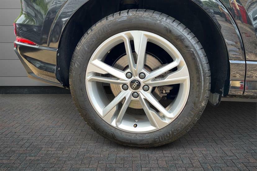 Audi Q3 40 Tfsi Quattro S Line S Tronic Cs Pack Black #5