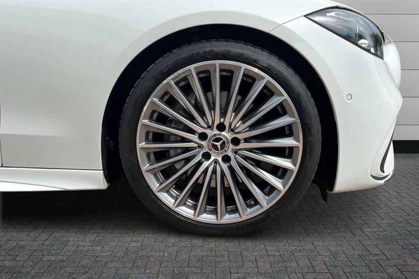 Mercedes-Benz C Class C300 Amg Line Premium 9G-tronic White #3