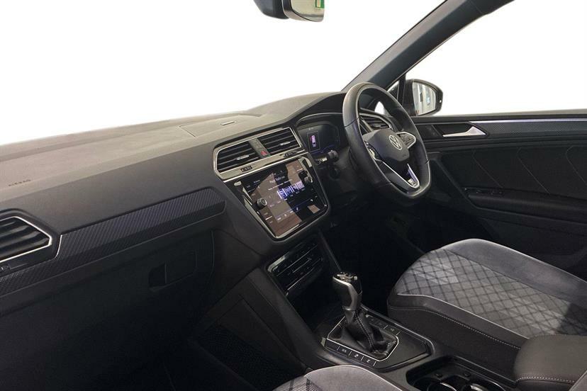 Volkswagen Tiguan 2.0 Tdi R-line Edition Dsg EN73KWX Black #2