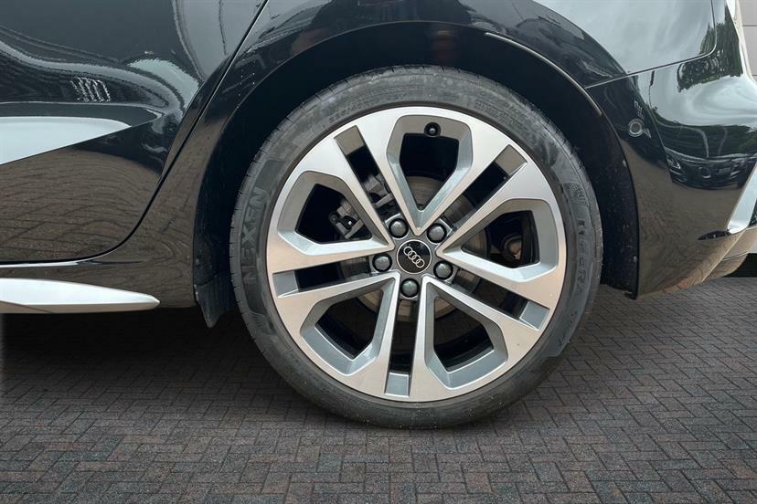Audi A3 1.5 Tfsi 116 S Line Tech Pack Pro LR75TXF Black #4
