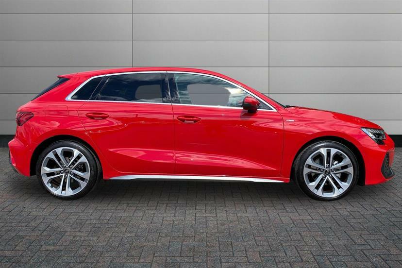 Audi A3 1.5 Tfsi 116 S Line S Tronic DF75EFH Red #5