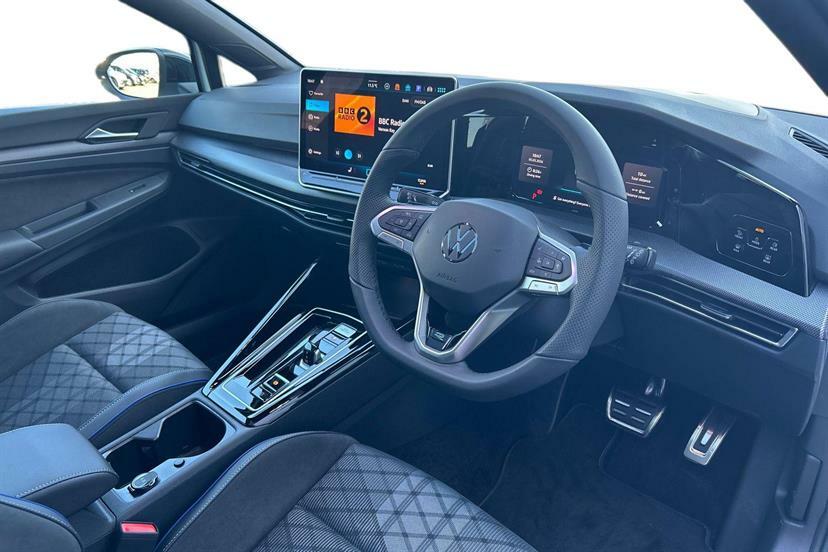 Volkswagen Golf 2.0 Tdi 150 Black Edition Dsg EY26ORJ White #6