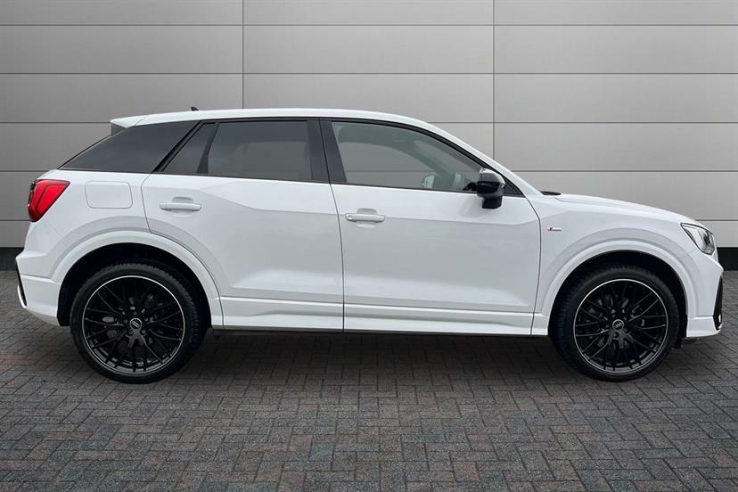 Audi Q2 35 Tfsi Black Edition S Tronic AO75OXG White #4