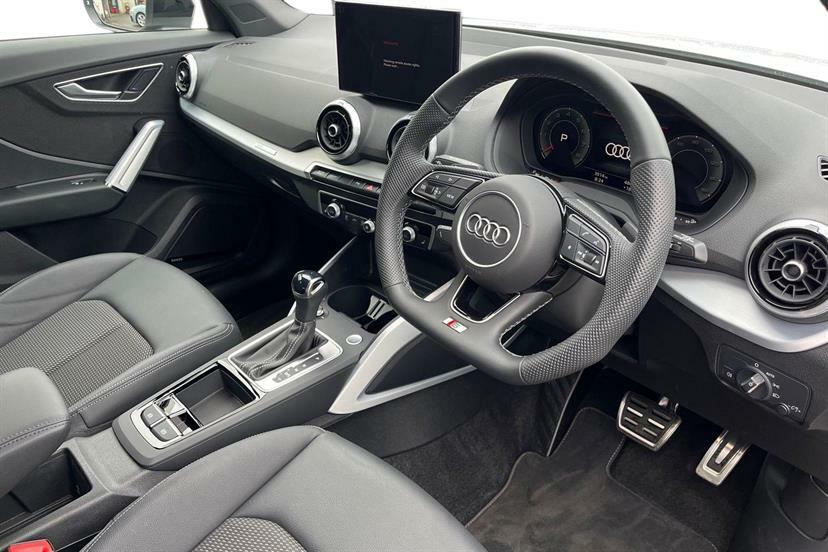 Audi Q2 35 Tfsi Black Edition S Tronic AO75OXG White #5