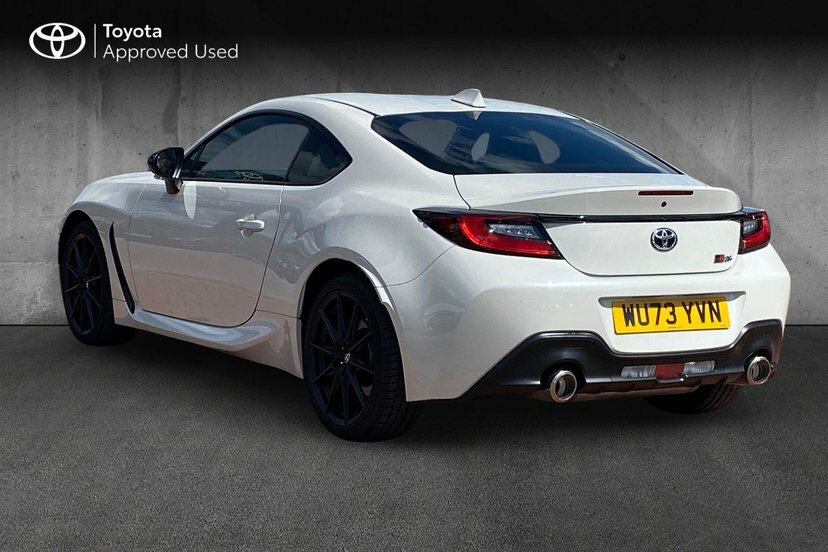 Toyota GR86 2.4 Boxer D-4s Coupe 234 Ps White #4