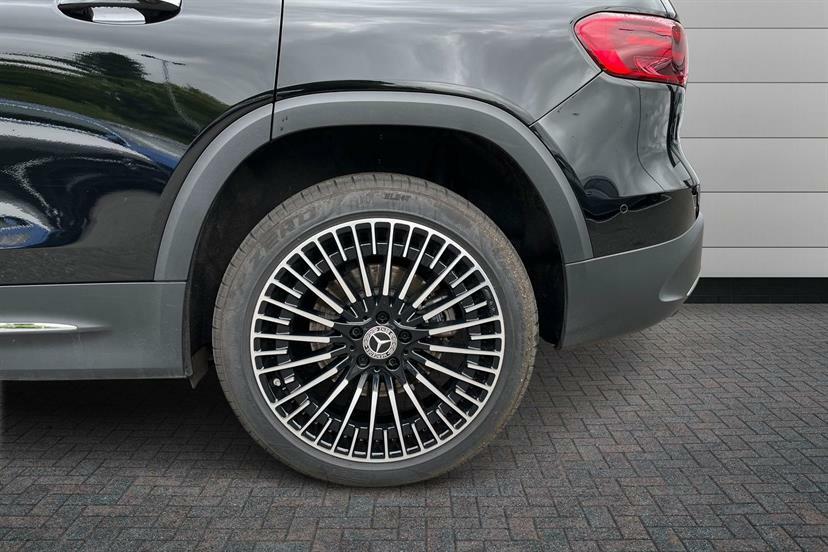 Mercedes-Benz EQB 250 140Kw Amg Line Premium 70.5Kwh Black #4