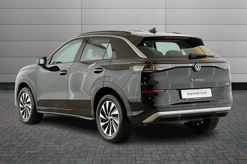 Volkswagen T-Roc 1.5 Etsi 150 Life Dsg AO26PPU Black #3