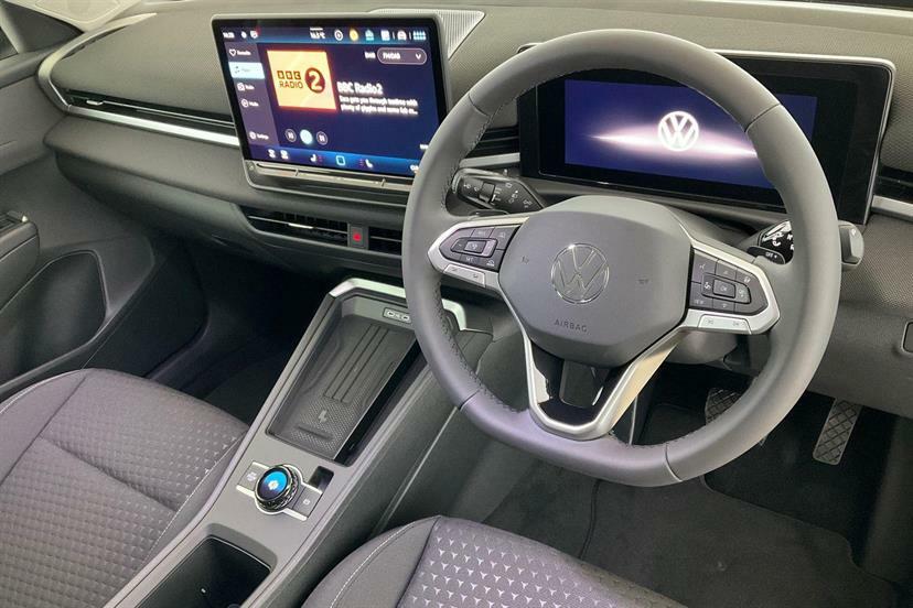 Volkswagen T-Roc 1.5 Etsi 150 Life Dsg AO26PPU Black #6