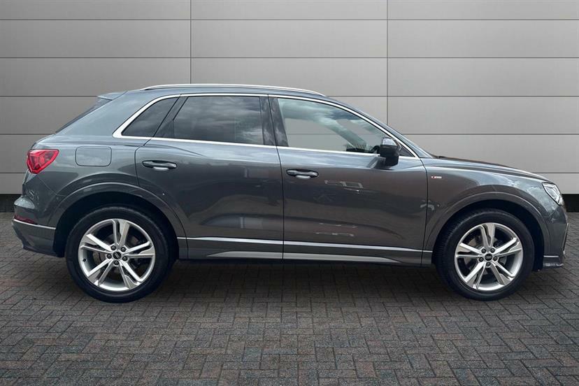 Audi Q3 35 Tfsi S Line S Tronic Tech Pro PJ25OKL Grey #4