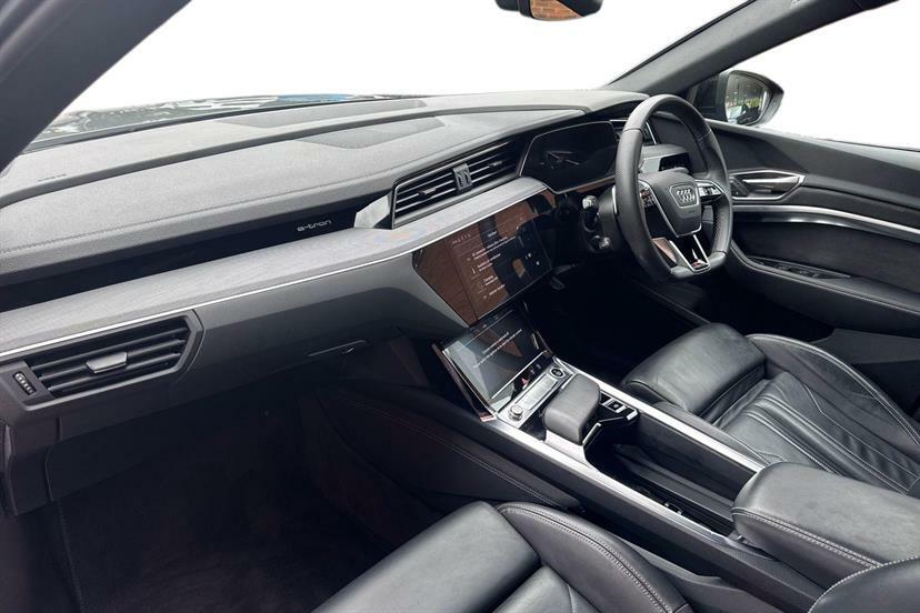 Audi Q8 e tron 250Kw 50 Quattro 95Kwh Black Edition Grey #2