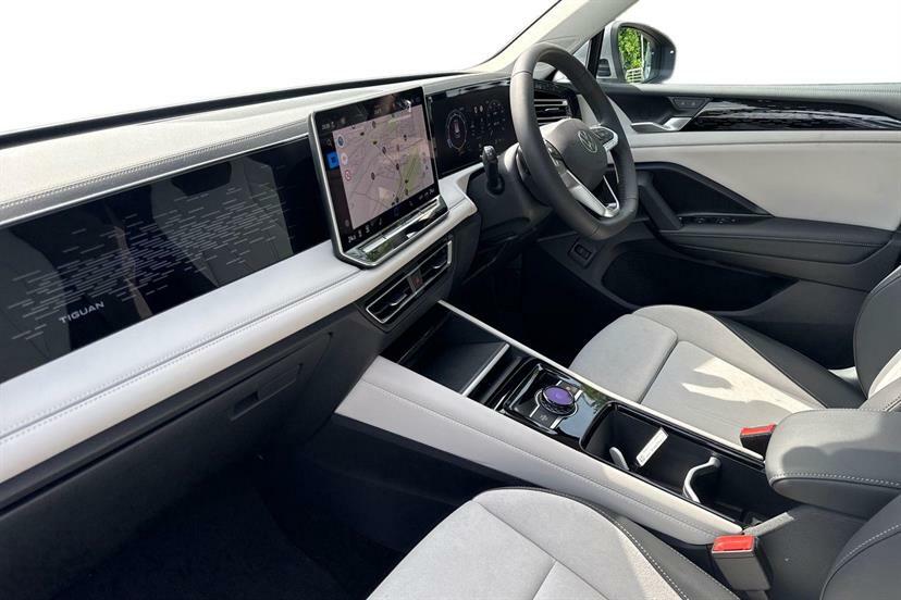 Volkswagen Tiguan 1.5 Etsi 150 Elegance Dsg MD26XTF Silver #2