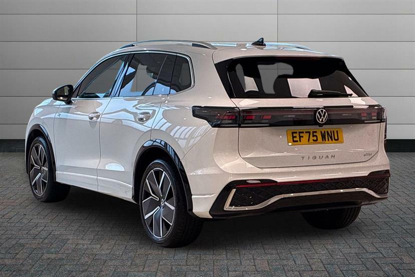 Volkswagen Tiguan 1.5 Etsi 150 R-line Dsg EF75WNU White #3
