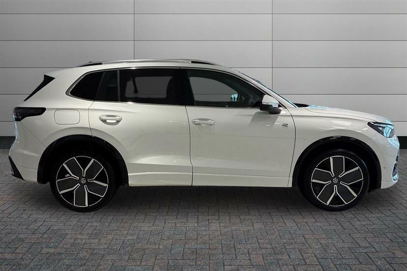 Volkswagen Tiguan 1.5 Etsi 150 R-line Dsg EF75WNU White #4