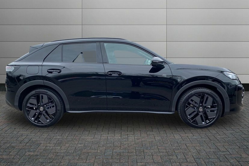 Volkswagen T-Roc New T-roc R-line 1.5 Etsi 150 Ps 7-Speed Dsg LS26MUC Black #4