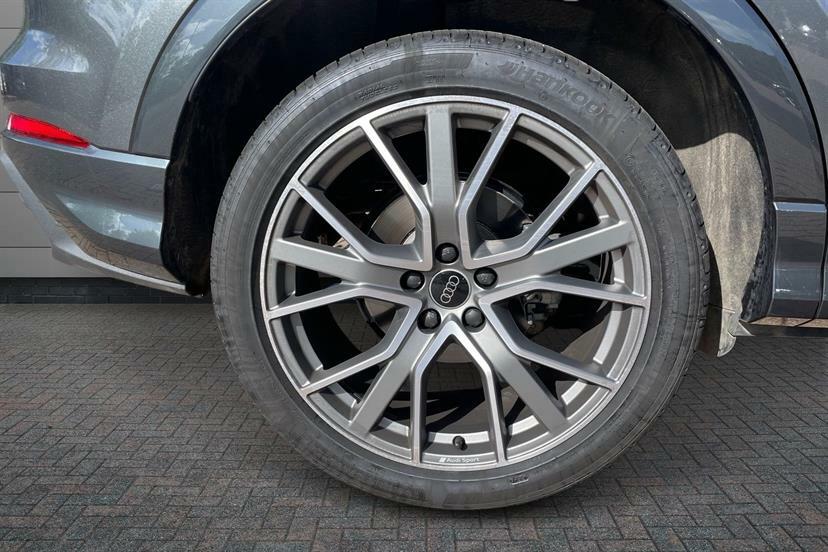 Audi Q3 35 Tfsi Black Edition S Tronic Tech Pack LM75JVC Grey #5