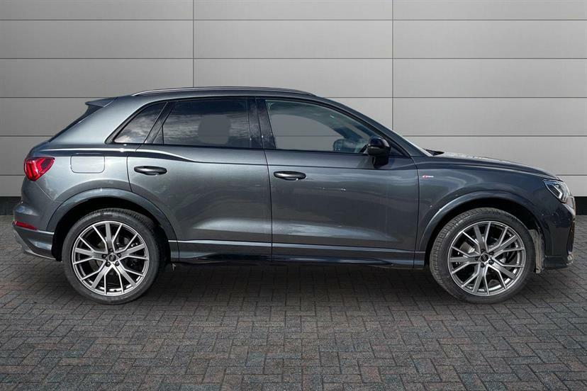 Audi Q3 35 Tfsi Black Edition S Tronic Tech Pack LM75JVC Grey #4
