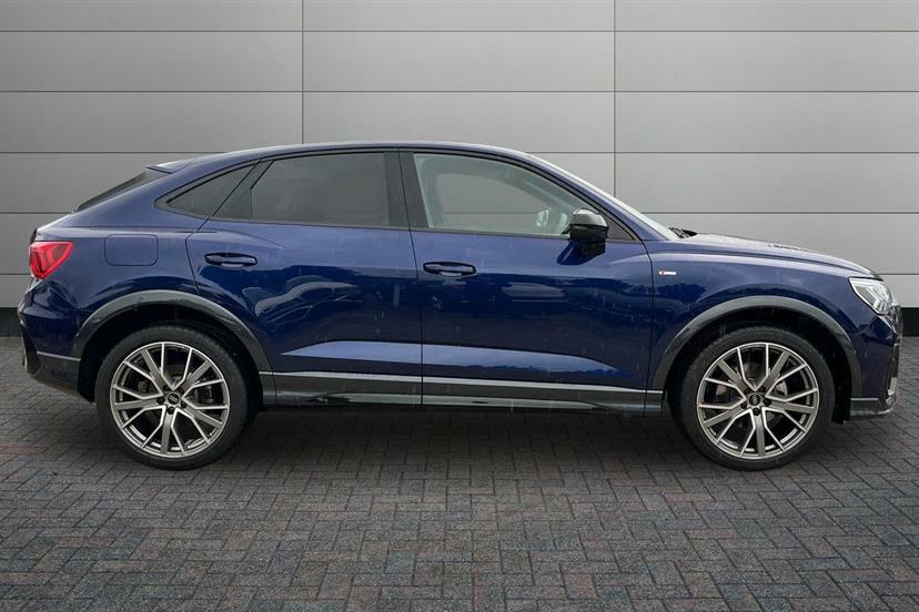 Audi Q3 35 Tfsi Black Edition S Tronic Tech Pack LS75VDT Blue #4