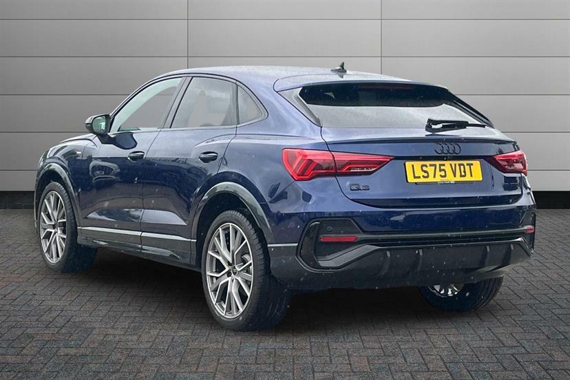 Audi Q3 35 Tfsi Black Edition S Tronic Tech Pack LS75VDT Blue #3