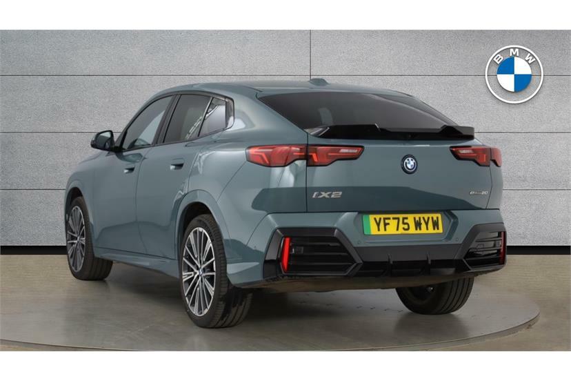 BMW iX2 150Kw Edrive20 M Sport 65Kwh Green #2