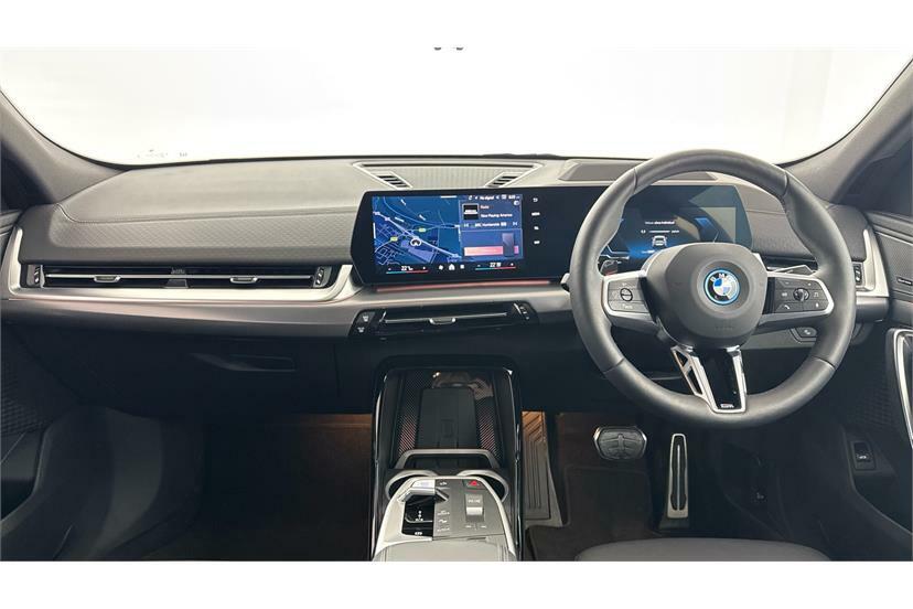 BMW iX2 150Kw Edrive20 M Sport 65Kwh Green #4