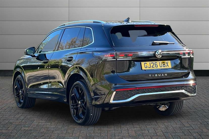 Volkswagen Tiguan 2.0 Tdi R-line Dsg GJ26UBX Black #3