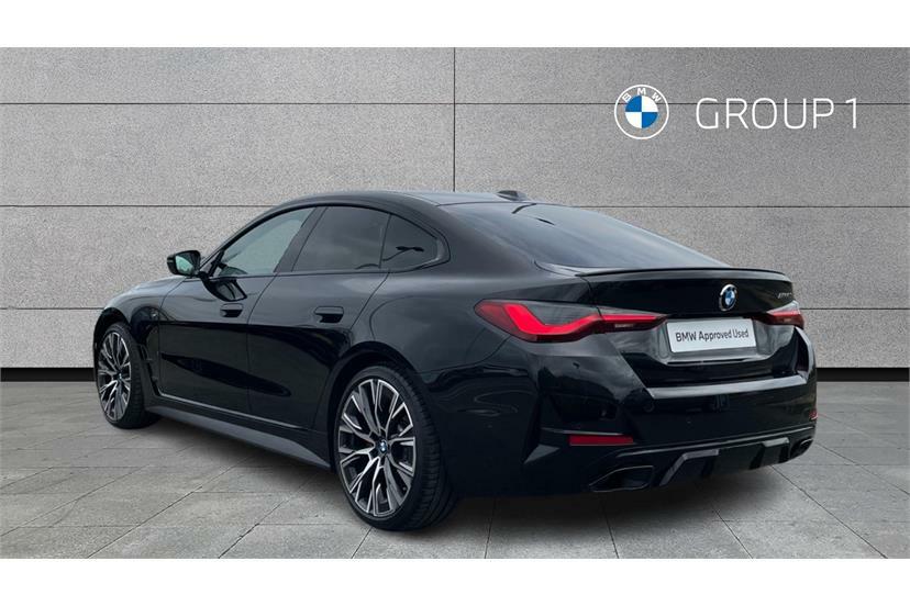 BMW 4 Series M440i Xdrive Mht Step Black #2