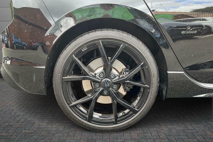 Volkswagen Golf 2.0 Tsi 333 R Black Edition 4Motion Dsg YB75WKR Black #5