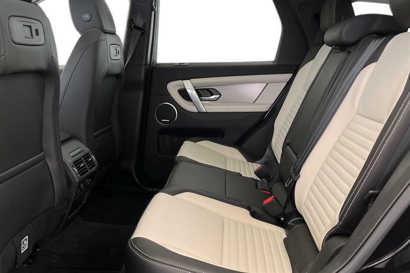 Land Rover Discovery Sport 1.5 P270e Landmark 5 Seat  #3