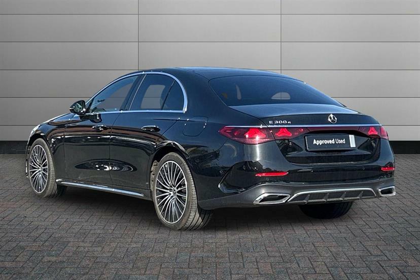 Mercedes-Benz E Class E300e Amg Line Premium Plus 9G-tronic Black #2