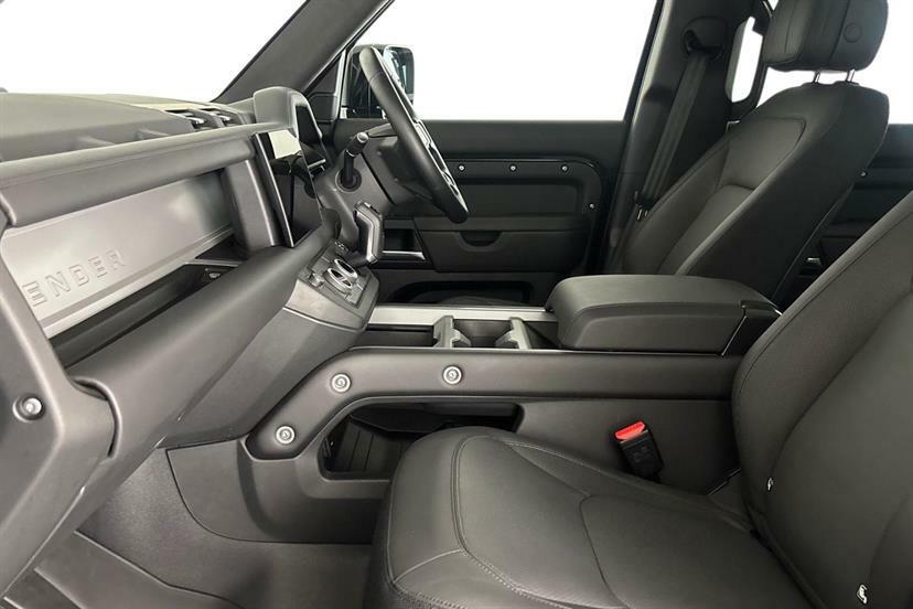 Land Rover Defender 130 3.0 D350 X-dynamic Hse 130 Black #3