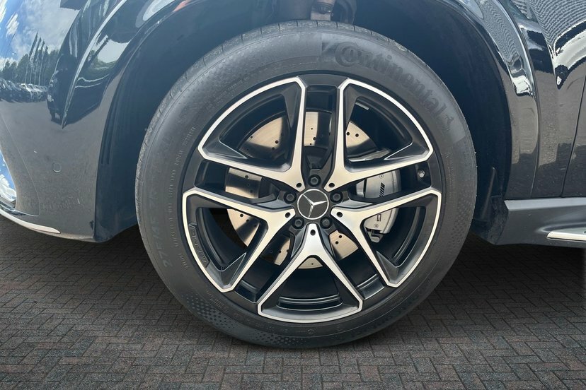 Mercedes-Benz GLE Class Gle53 Biturbo Mhev Amg Premium 7 Seat 455 Ps Black #4