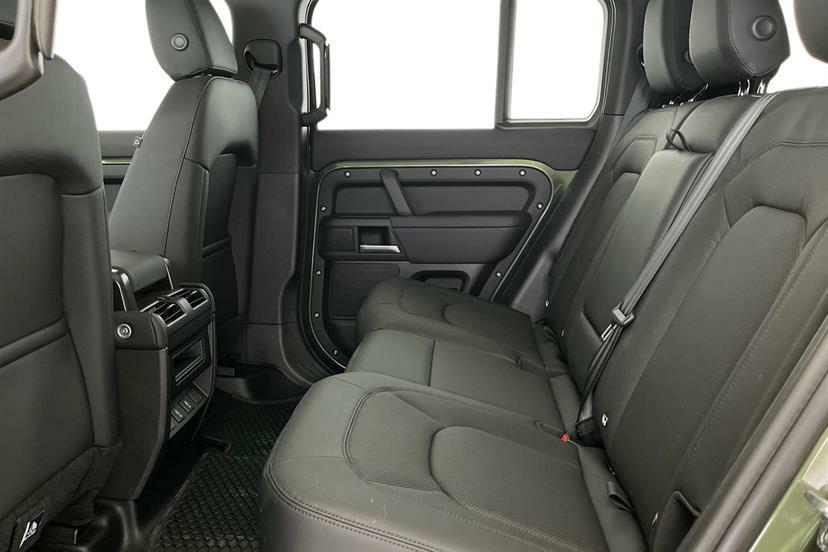 Land Rover Defender 110 3.0 D250 X-dynamic Se 110  #4