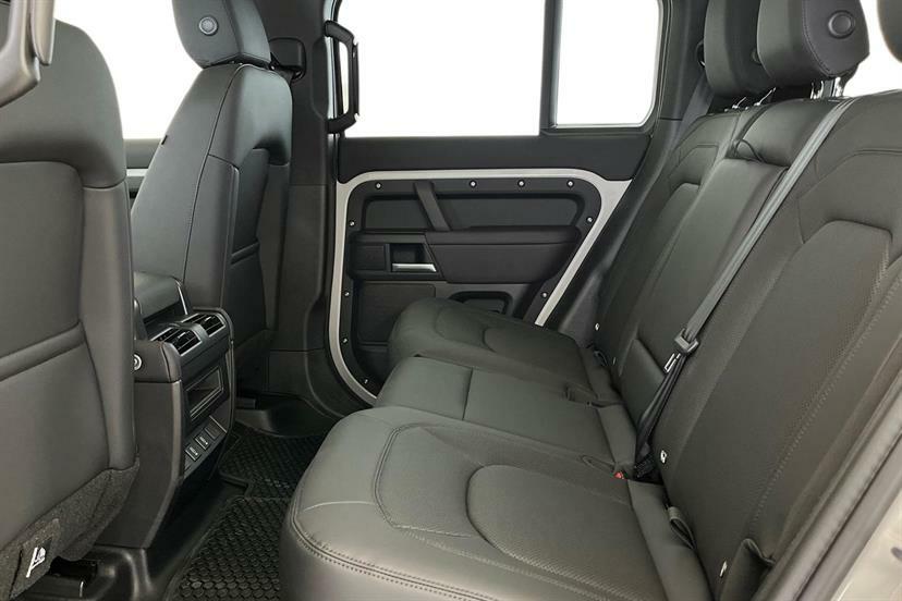 Land Rover Defender 110 3.0 D250 X-dynamic Se 110  #4