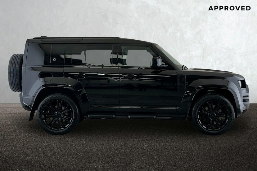 Land Rover Defender 110 4.4 P635 V8 Mhev Octa Black Suv 4W  #5