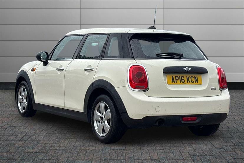 Mini Hatch 1.2 One White #2