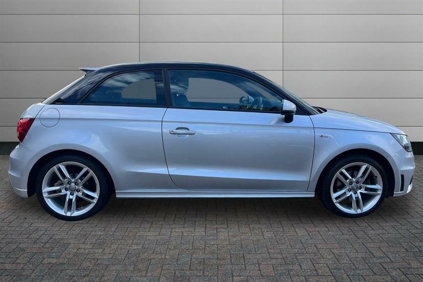 Audi A1 1.4 Tfsi S Line Black #4