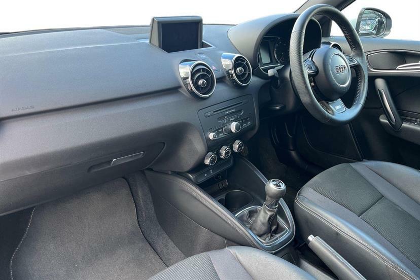 Audi A1 1.4 Tfsi S Line Black #2