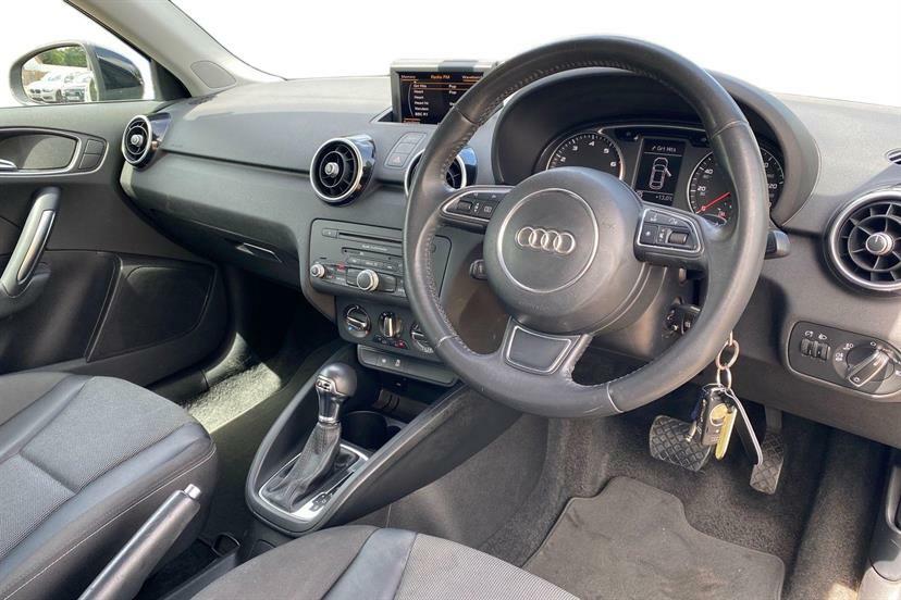 Audi A1 1.4 Tfsi Sport S Tronic Black #6