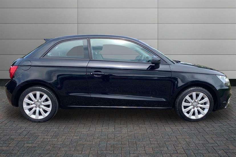 Audi A1 1.4 Tfsi Sport S Tronic Black #4
