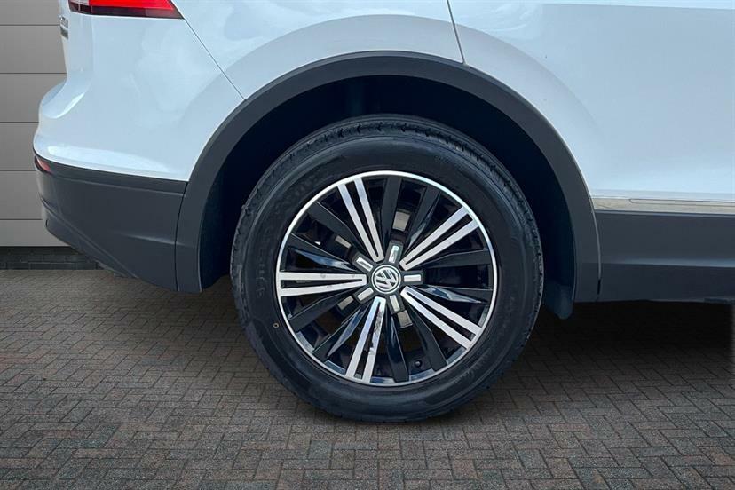 Volkswagen Tiguan 2.0 Tdi 150 4Motion Se Nav Dsg  #4