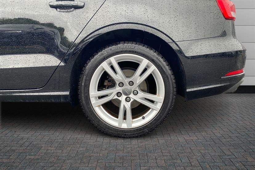 Audi A3 1.5 Tfsi Sport Black #5