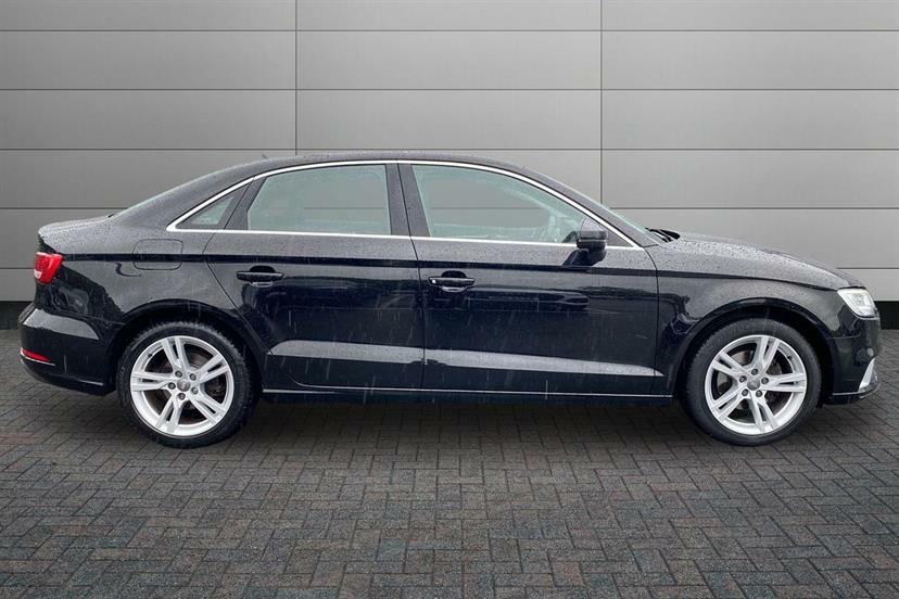 Audi A3 1.5 Tfsi Sport Black #4