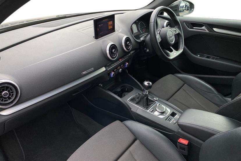 Audi A3 30 Tdi 116 S Line Black #2