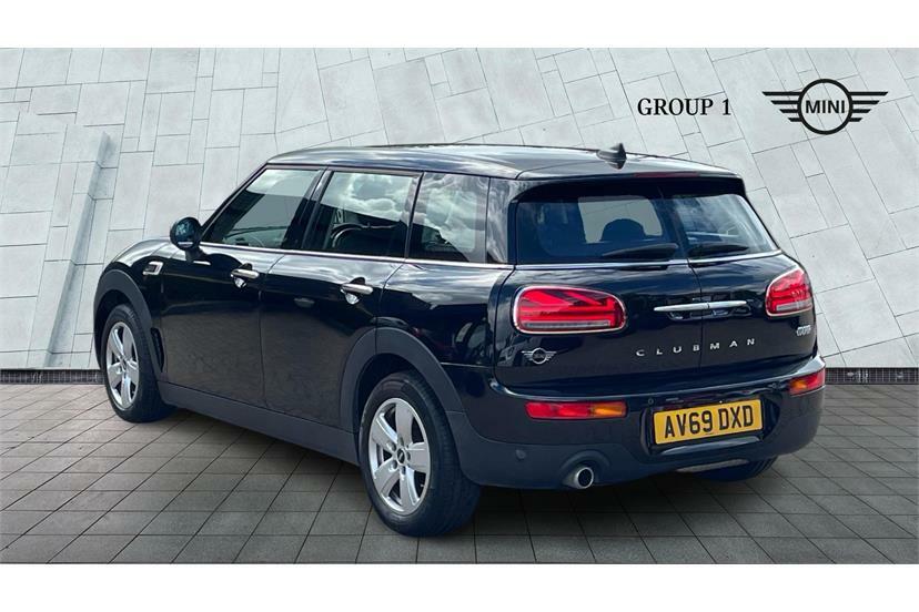 Mini Clubman 1.5 Cooper Classic 6Dr Black #2