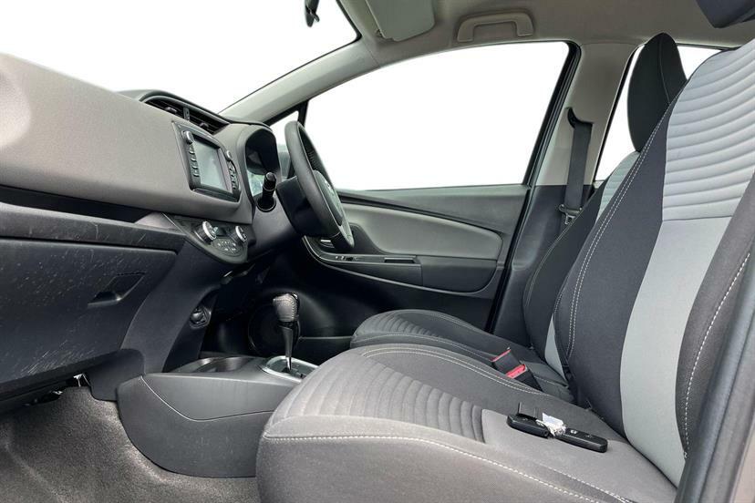 Toyota Yaris 1.5 Hybrid Icon Cvt DG68XHT Blue #2