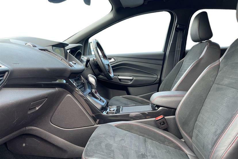Ford Kuga 2.0 Tdci St-line 2Wd Black #2