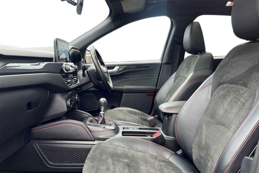 Ford Kuga 1.5 Ecoboost 150 St-line X Edition FG23WVM Black #2