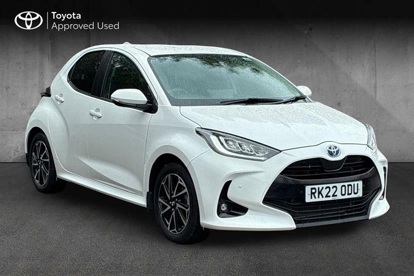 Toyota Yaris 1.5 Hybrid Design Cvt White